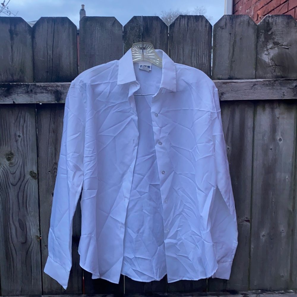 Act lll button Down Shirt sz. S